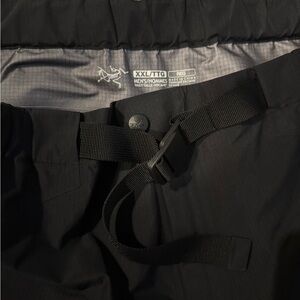 Arc'teryx Black Adjustable Men's Pants